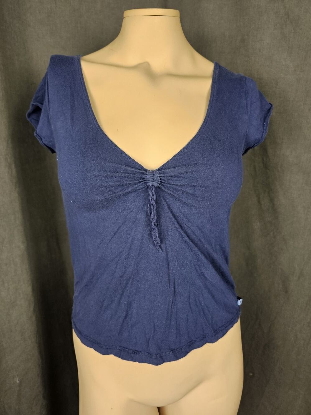 American Eagle Cinched Front V Neck Top Size M Navy Blue Crop Tee Y2K Gorpcore